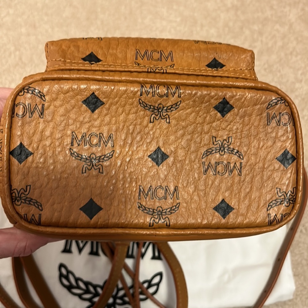 MCM mini stark backpack - Picture 5 of 8